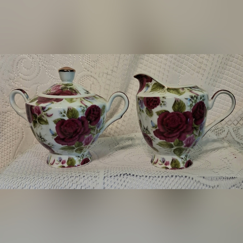 17 Pc Floral Tea Set with Red Roses - Picture 7 of 16